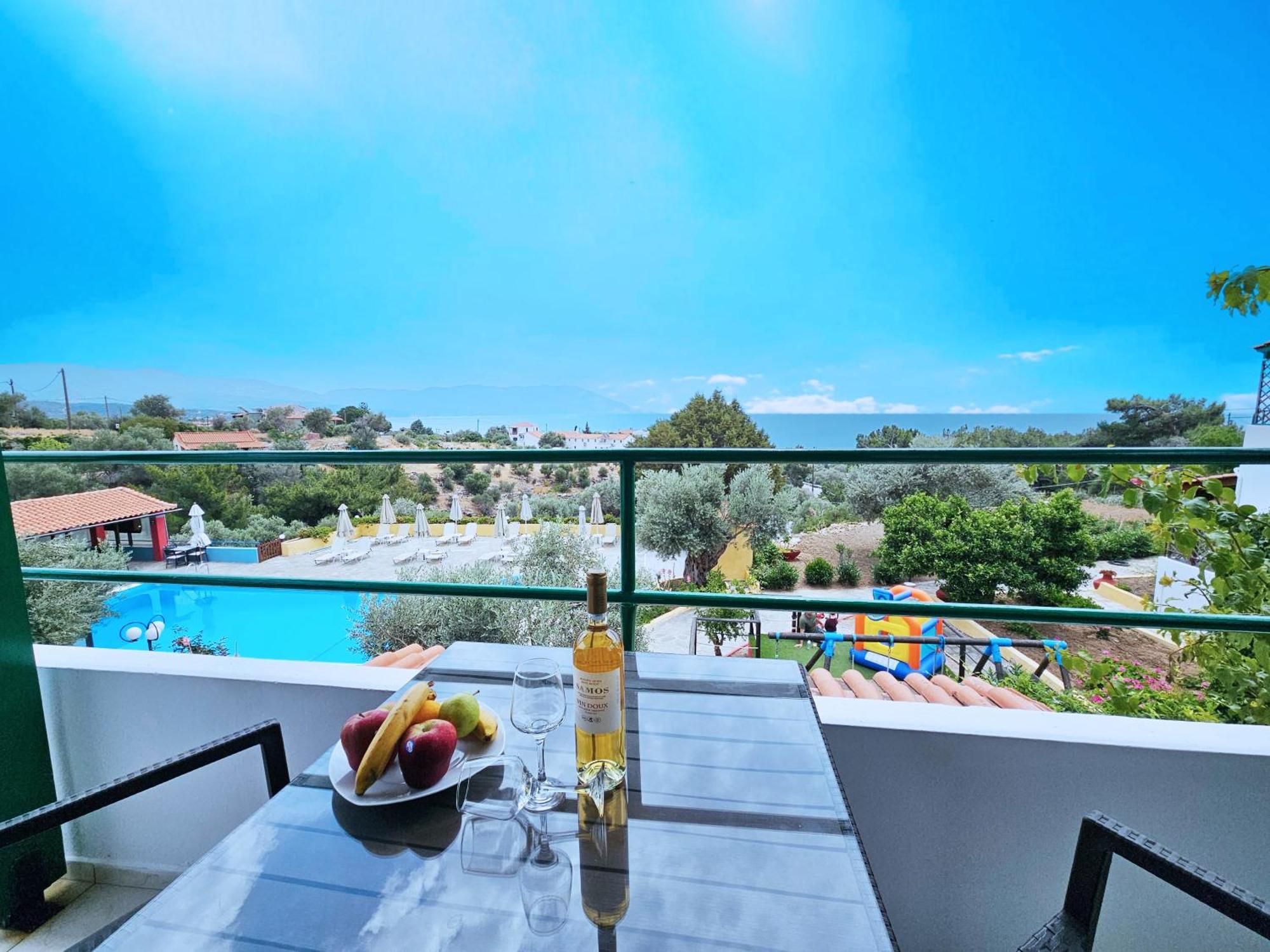 Sunflowers Apartments Marathókampos Dış mekan fotoğraf