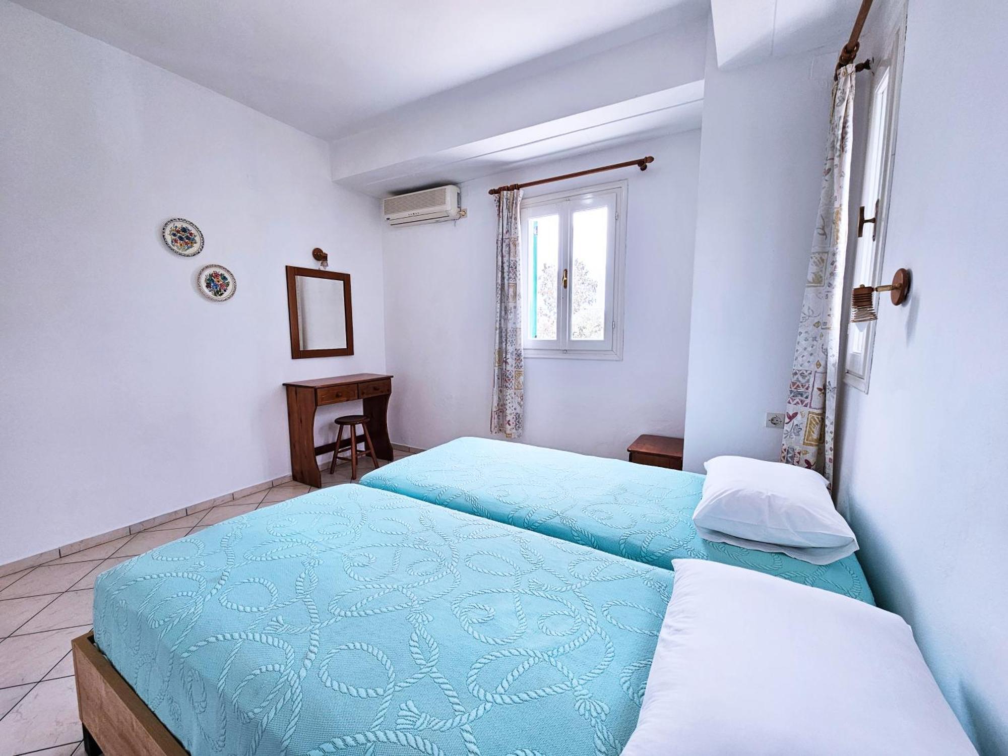 Sunflowers Apartments Marathókampos Dış mekan fotoğraf